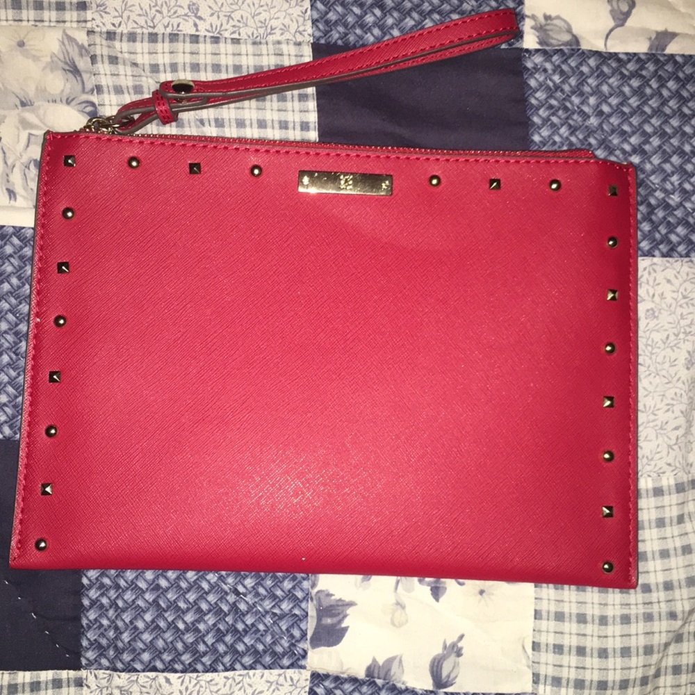New York and company wristlet